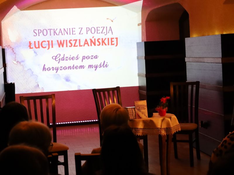 1. spotykanie z poezja lucji wiszlanskiej